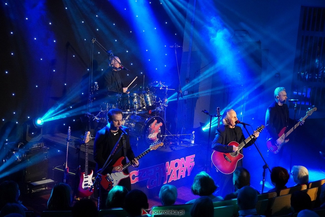 Czerwone Gitary - 60-lecie - koncert w Ostrołęce [15.02.2025] - zdjęcie #24 - eOstroleka.pl