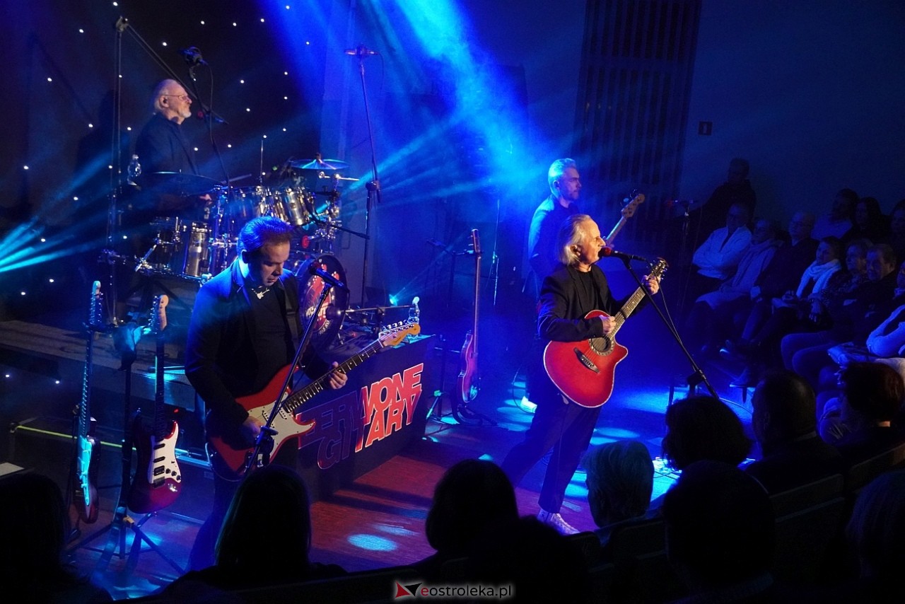 Czerwone Gitary - 60-lecie - koncert w Ostrołęce [15.02.2025] - zdjęcie #19 - eOstroleka.pl