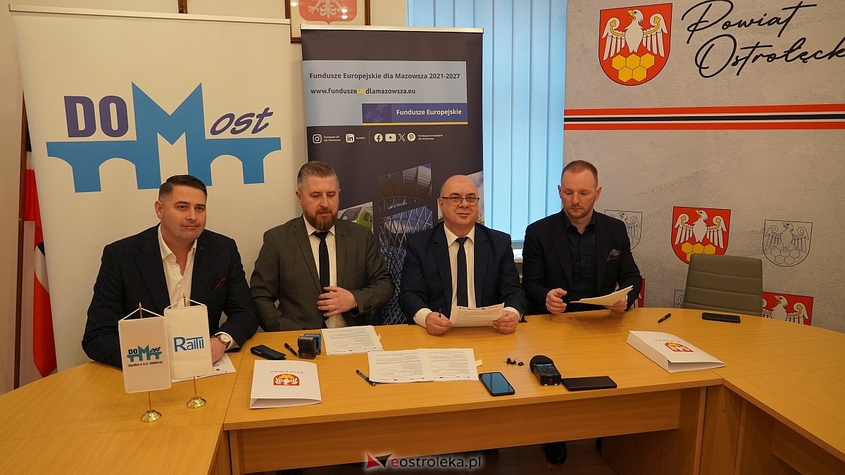 Podpisanie umowy na budowę drogi Zamość - Gostery [18.02.2025] - zdjęcie #17 - eOstroleka.pl