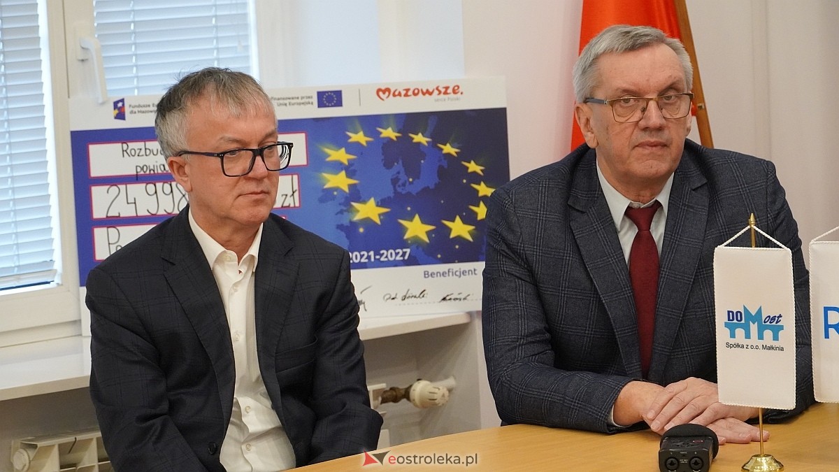 Podpisanie umowy na budowę drogi Zamość - Gostery [18.02.2025] - zdjęcie #4 - eOstroleka.pl