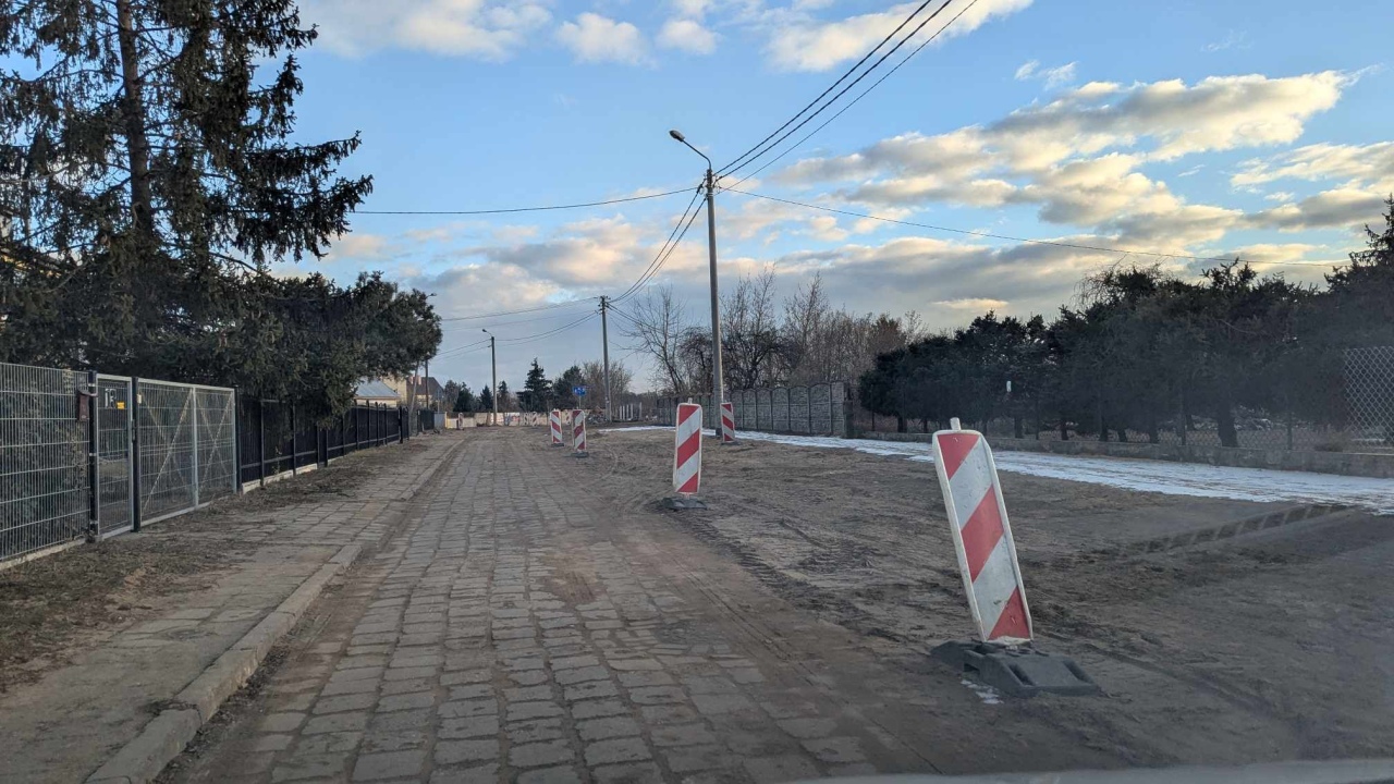 Przebudowa ulicy 5 Pułku Ułanów Zasławskich w Ostrołęce [21.02.2025] - zdjęcie #8 - eOstroleka.pl