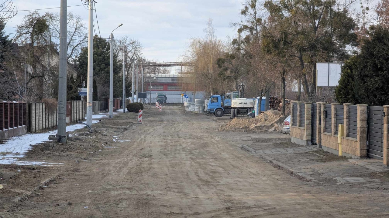 Przebudowa ulicy 5 Pułku Ułanów Zasławskich w Ostrołęce [21.02.2025] - zdjęcie #3 - eOstroleka.pl