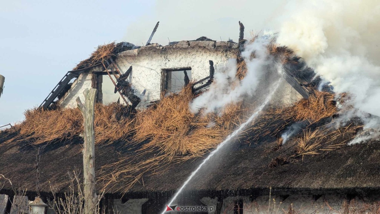Pożar restauracji w Łodziskach [21.02.2025] - zdjęcie #21 - eOstroleka.pl