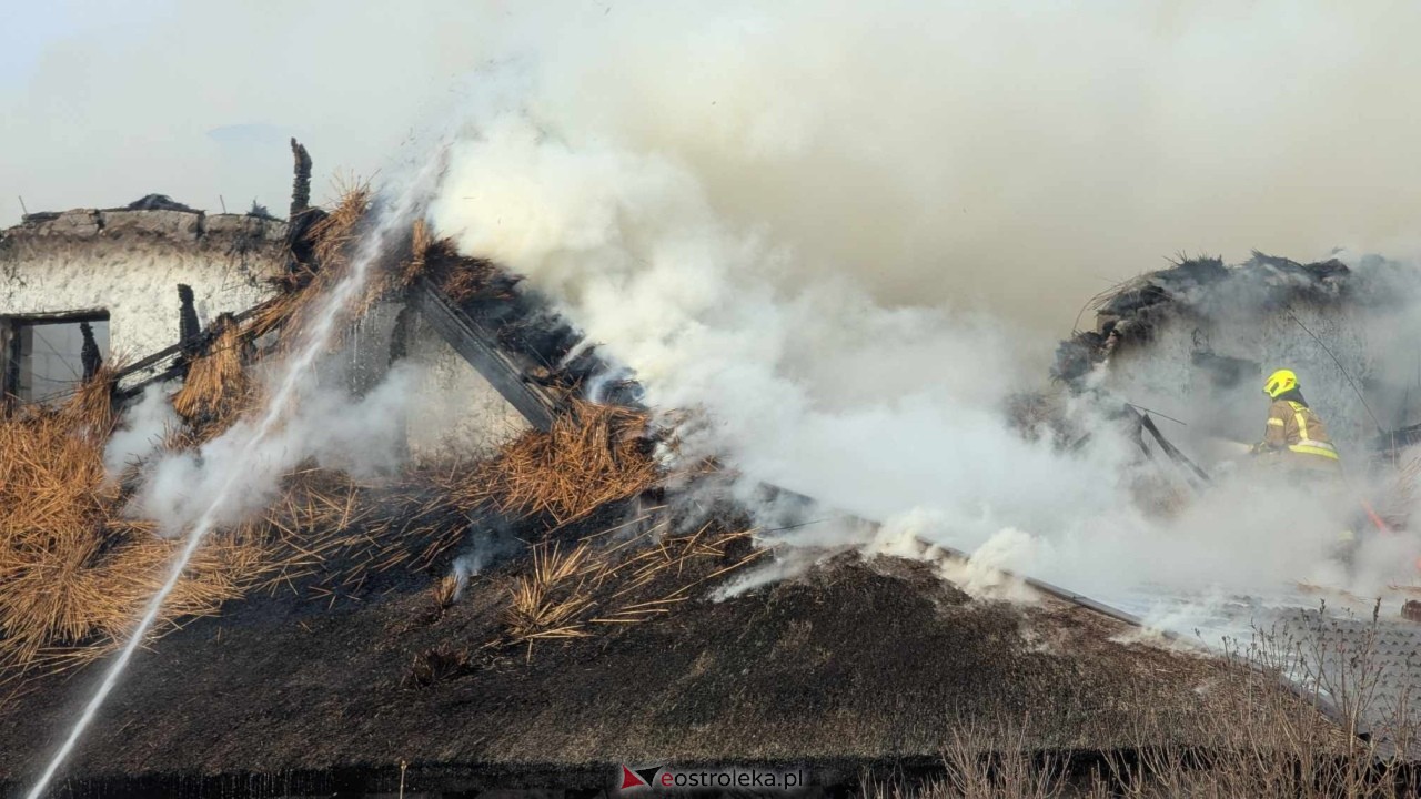 Pożar restauracji w Łodziskach [21.02.2025] - zdjęcie #6 - eOstroleka.pl