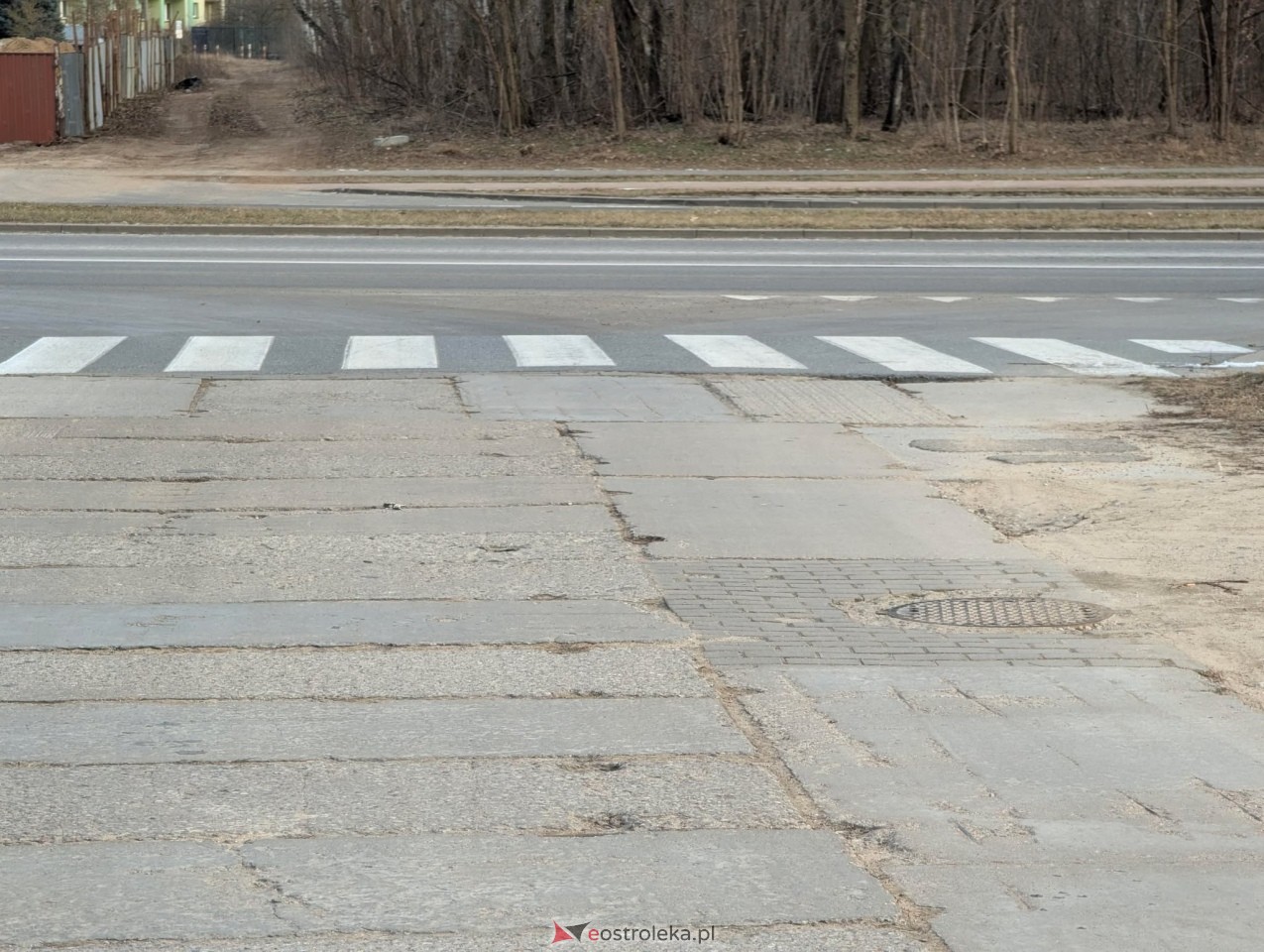 Ulica Podróżników przed przebudową [21.02.2025] - zdjęcie #6 - eOstroleka.pl