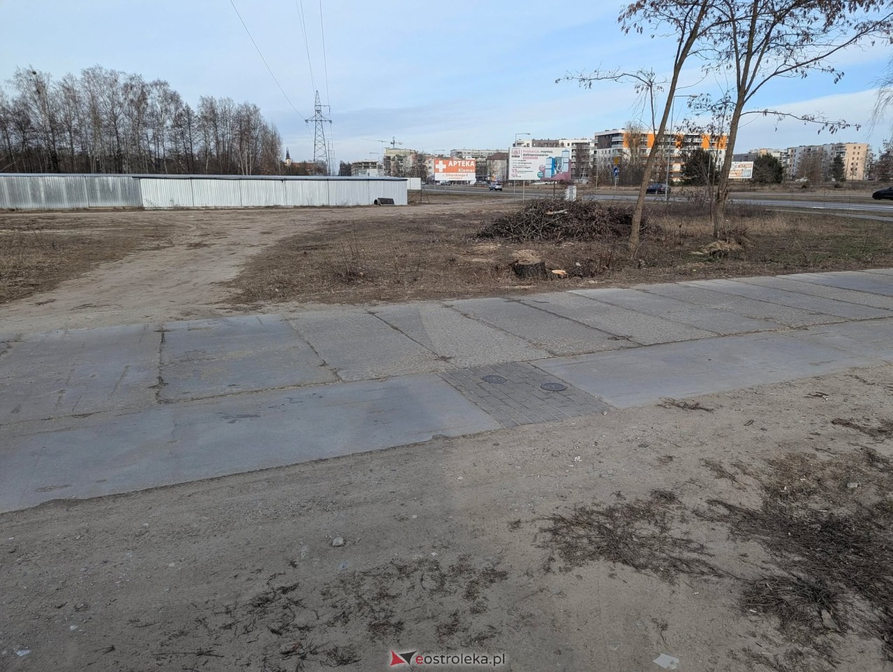 Ulica Podróżników przed przebudową [21.02.2025] - zdjęcie #5 - eOstroleka.pl