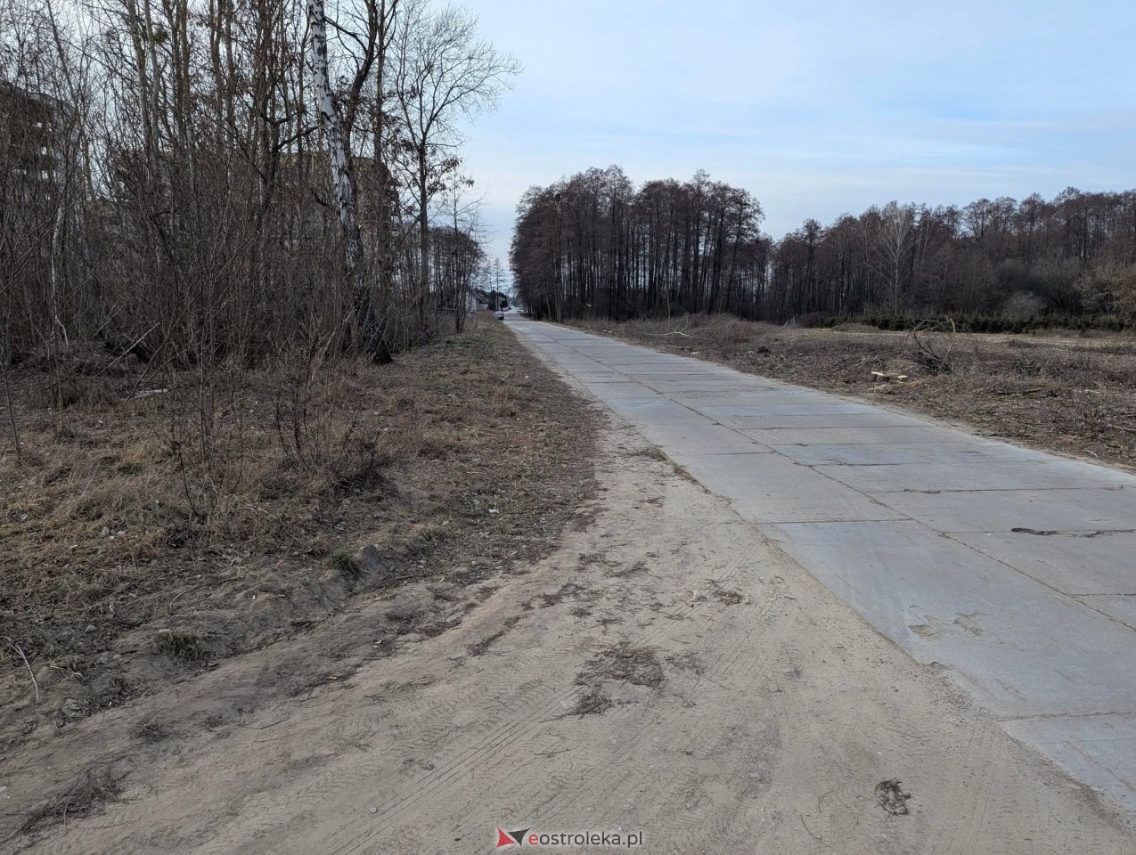 Ulica Podróżników przed przebudową [21.02.2025] - zdjęcie #2 - eOstroleka.pl