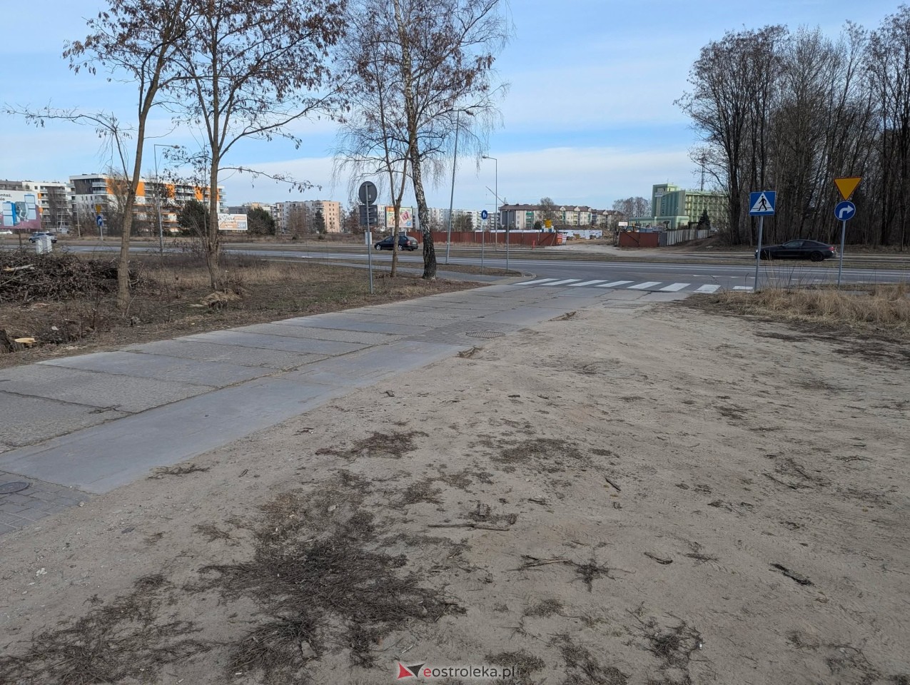 Ulica Podróżników przed przebudową [21.02.2025] - zdjęcie #1 - eOstroleka.pl