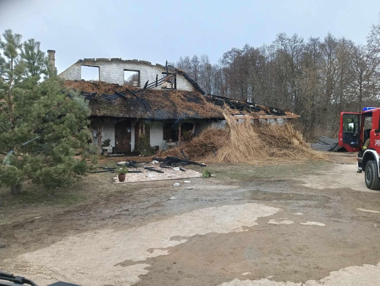 Pożar w Łodziskach - fot. OSP Baranowo, OSP Kadzidło, OSP Dylewo - zdjęcie #15 - eOstroleka.pl