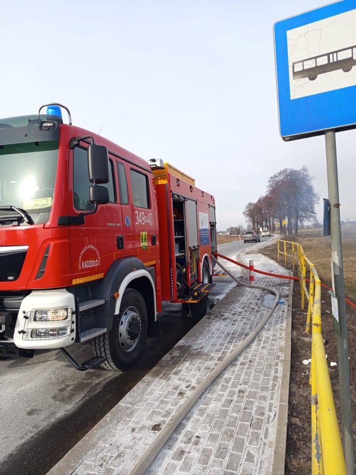 Pożar w Łodziskach - fot. OSP Baranowo, OSP Kadzidło, OSP Dylewo - zdjęcie #14 - eOstroleka.pl