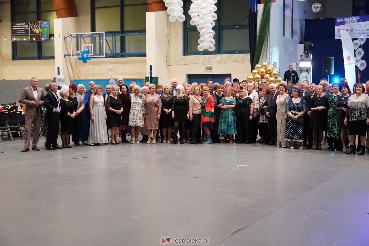 Wielki bal dla seniorów w Ostrołęce [21.02.2025] - zdjęcie #43 - eOstroleka.pl