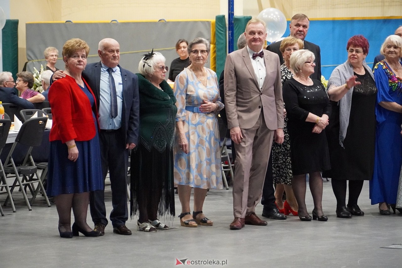 Wielki bal dla seniorów w Ostrołęce [21.02.2025] - zdjęcie #32 - eOstroleka.pl