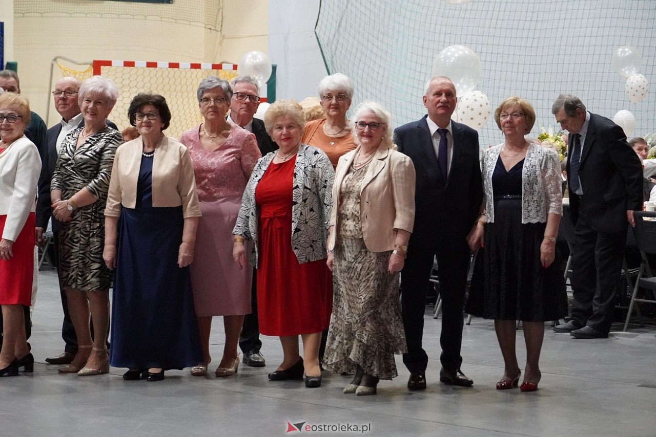 Wielki bal dla seniorów w Ostrołęce [21.02.2025] - zdjęcie #29 - eOstroleka.pl