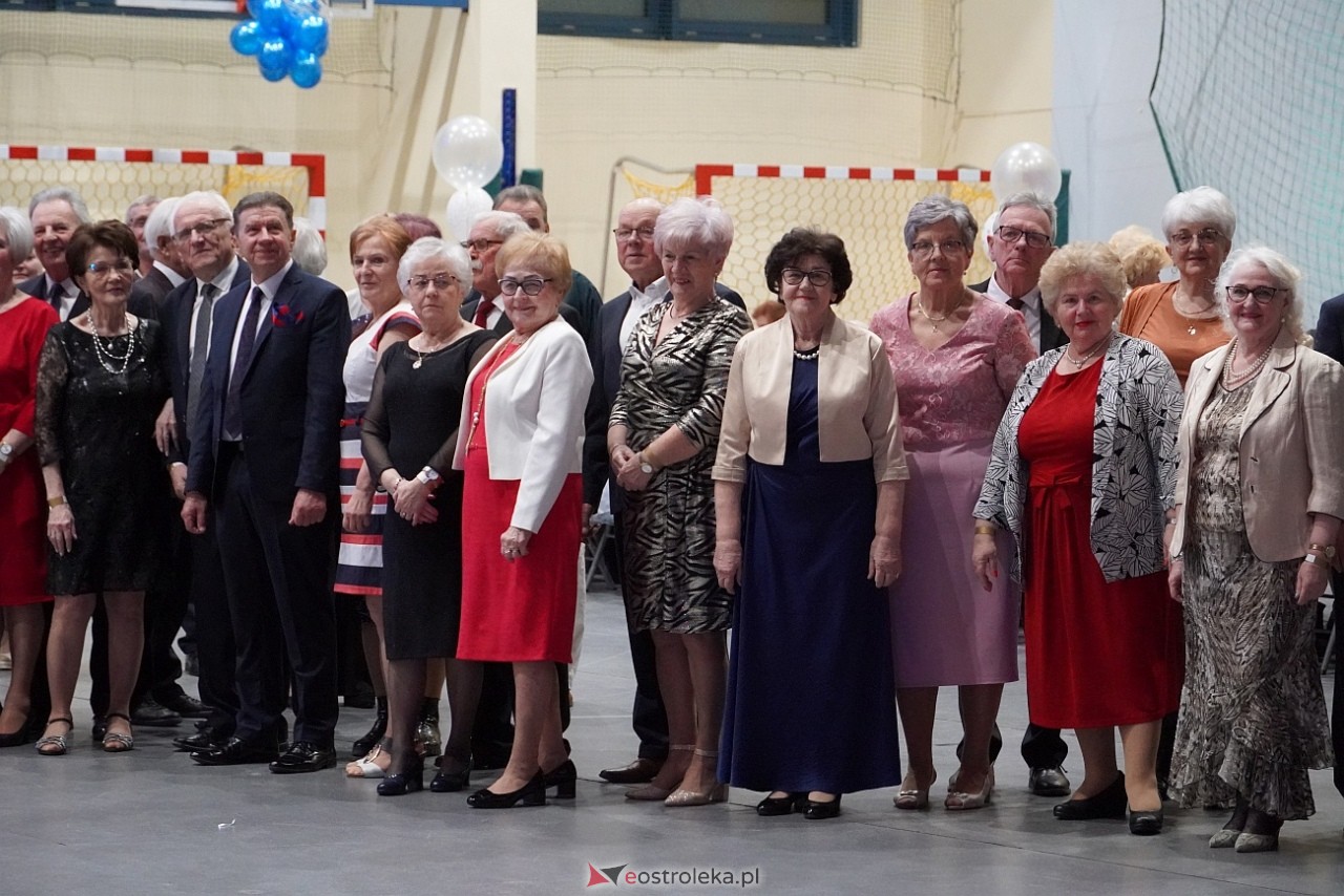 Wielki bal dla seniorów w Ostrołęce [21.02.2025] - zdjęcie #28 - eOstroleka.pl