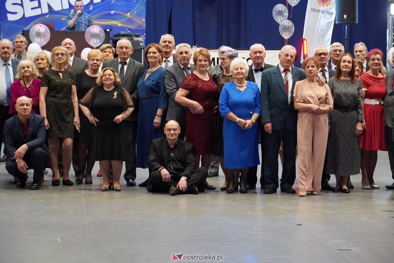 Wielki bal dla seniorów w Ostrołęce [21.02.2025] - zdjęcie #25 - eOstroleka.pl