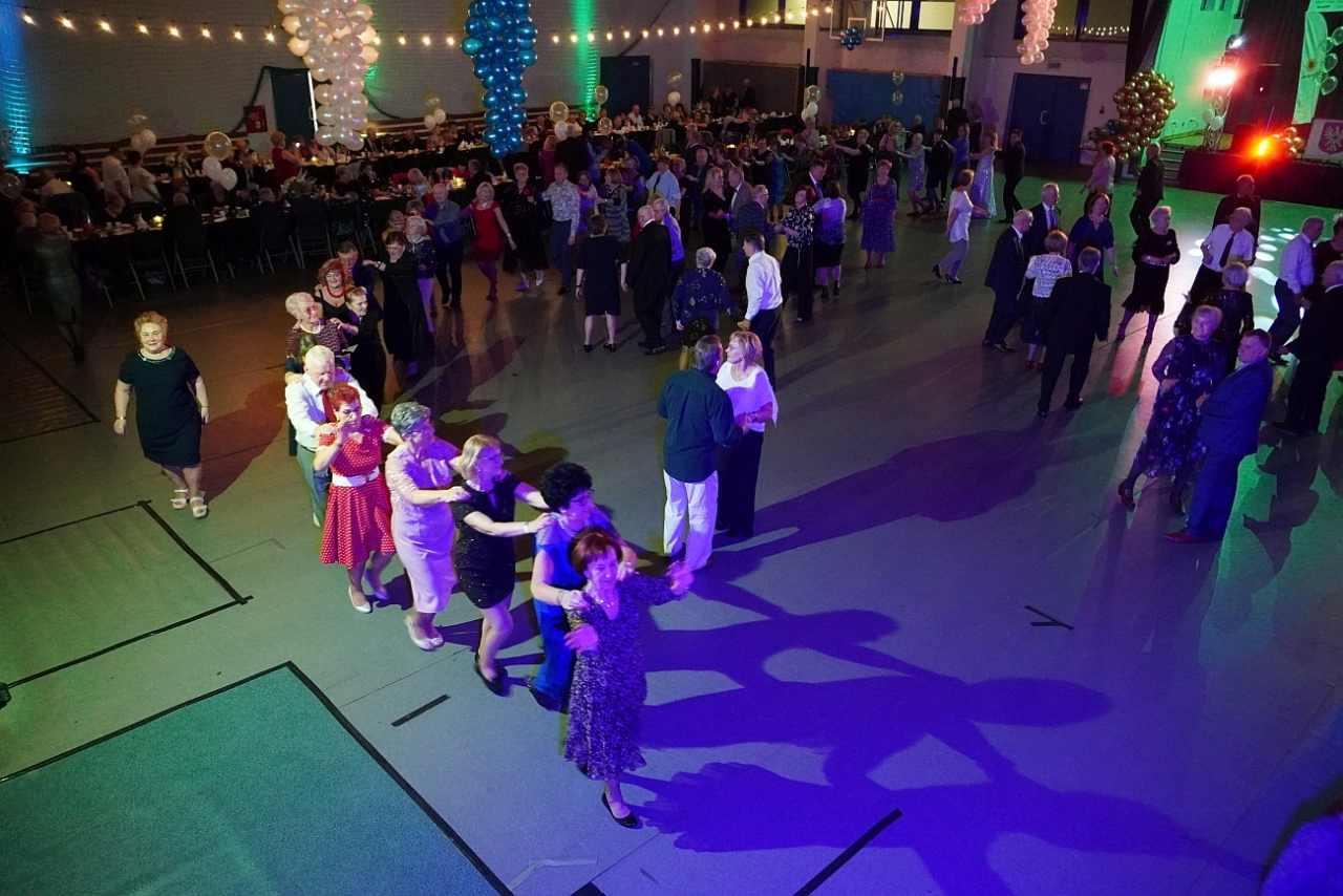 Wielki bal dla seniorów w Ostrołęce [21.02.2025] - zdjęcie #17 - eOstroleka.pl