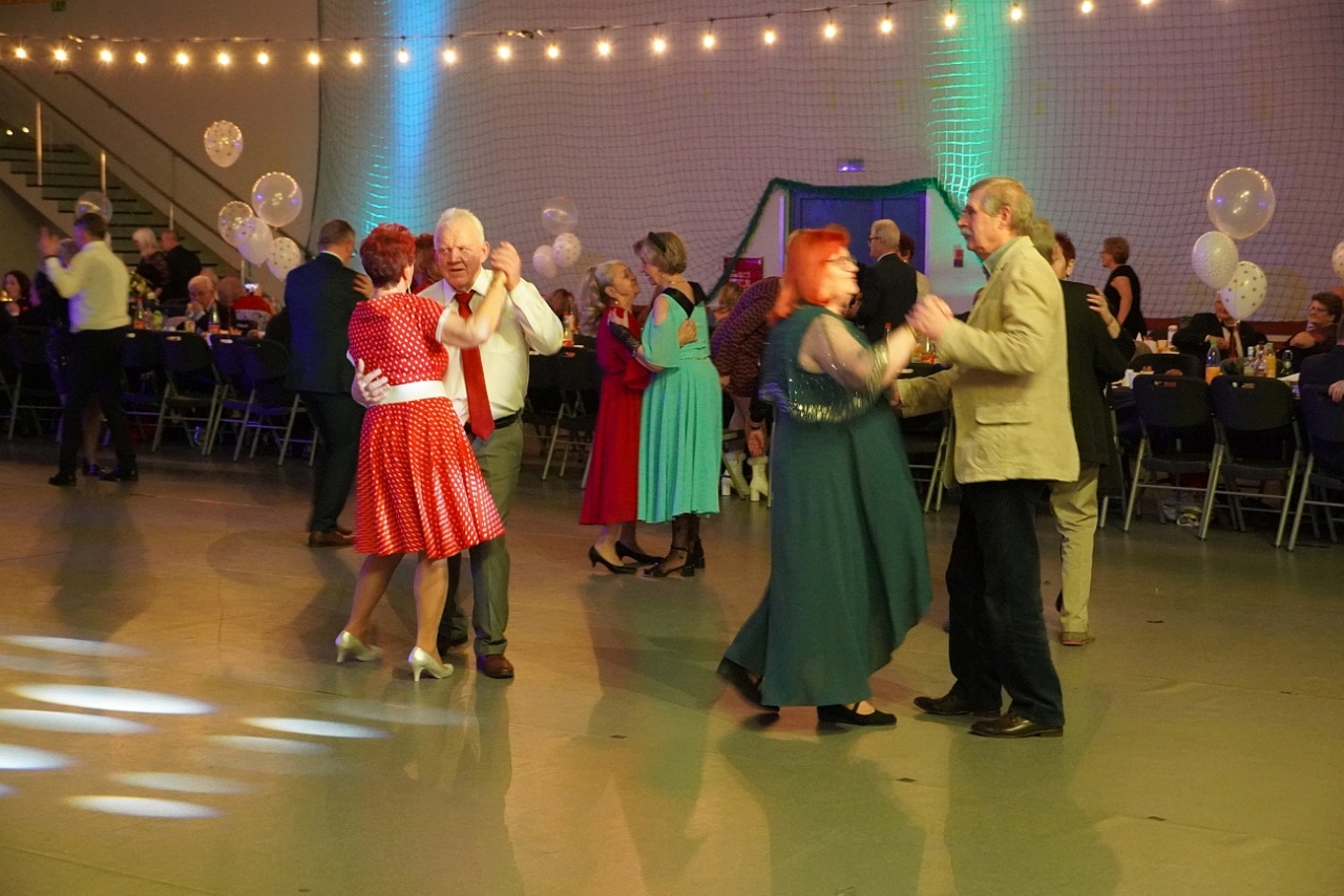 Wielki bal dla seniorów w Ostrołęce [21.02.2025] - zdjęcie #9 - eOstroleka.pl