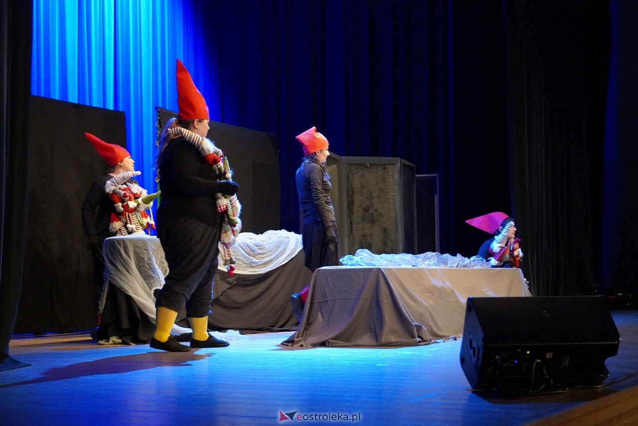 Godziny dla Rodziny: spektakl O krasnoludkach i sierotce Marysi [23.02.2025] - zdjęcie #9 - eOstroleka.pl