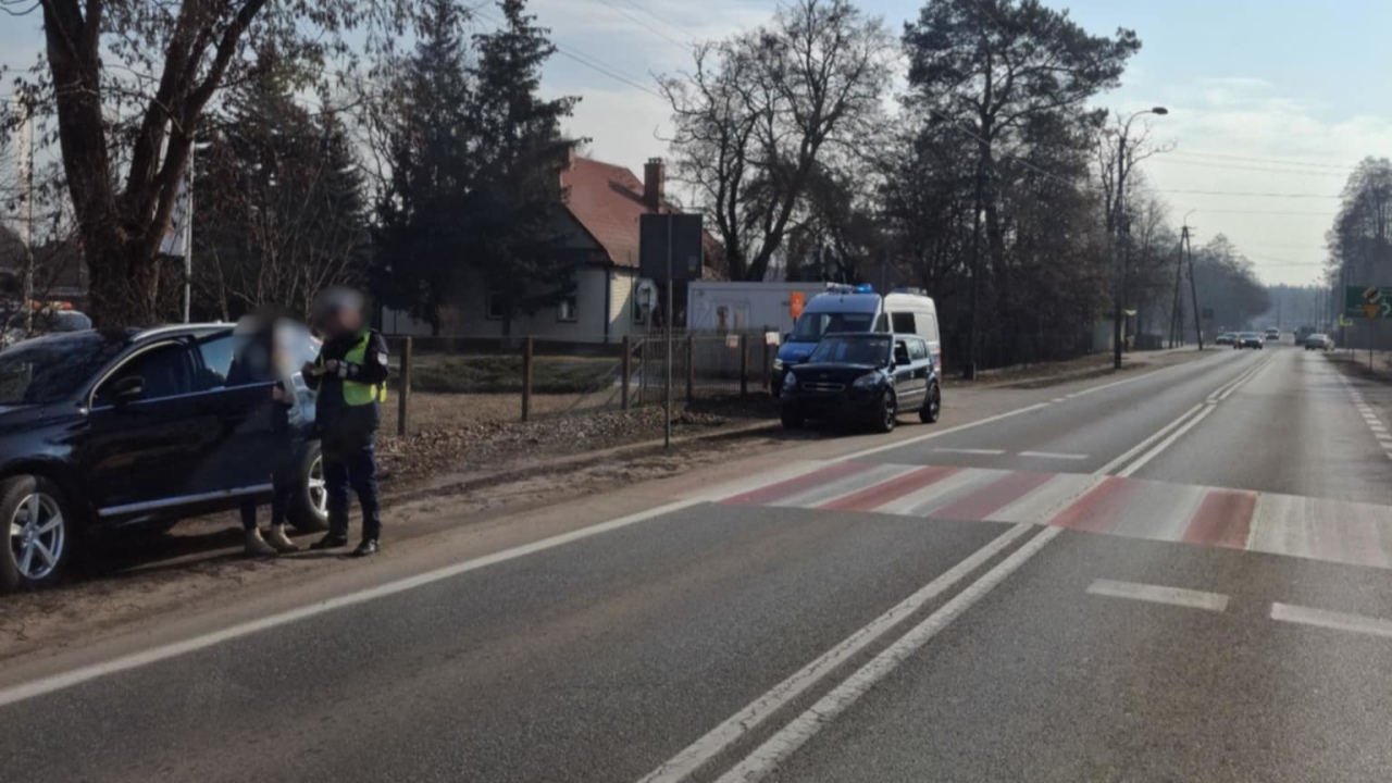 Kolizja na ulicy Stacha Konwy – błąd, który mógł skończyć się tragicznie [24.02.2025] - zdjęcie #3 - eOstroleka.pl