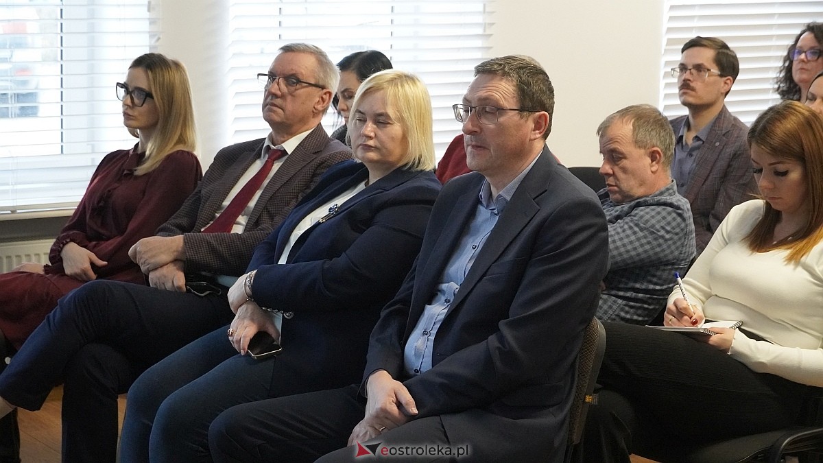 Konferencja Zielone programy wsparcia dla samorządów w Ostrołęce [24.02.2025] - zdjęcie #18 - eOstroleka.pl