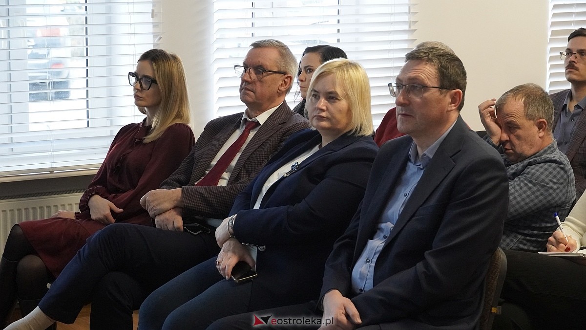 Konferencja Zielone programy wsparcia dla samorządów w Ostrołęce [24.02.2025] - zdjęcie #15 - eOstroleka.pl