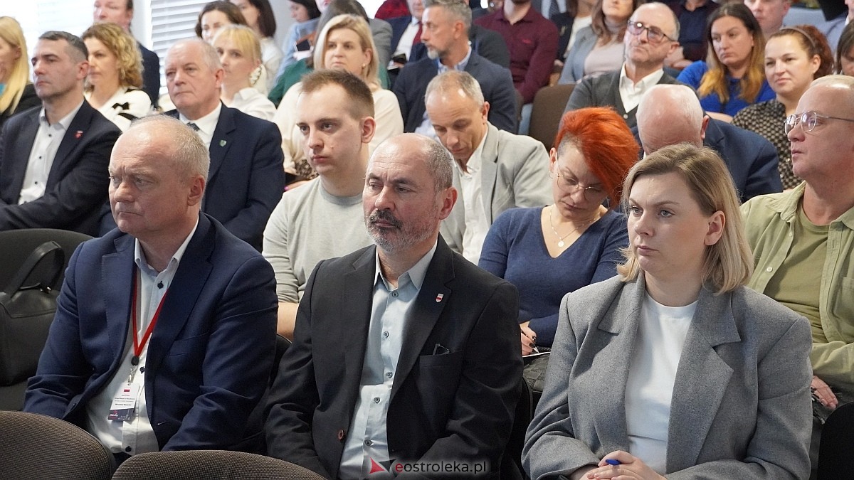Konferencja Zielone programy wsparcia dla samorządów w Ostrołęce [24.02.2025] - zdjęcie #9 - eOstroleka.pl