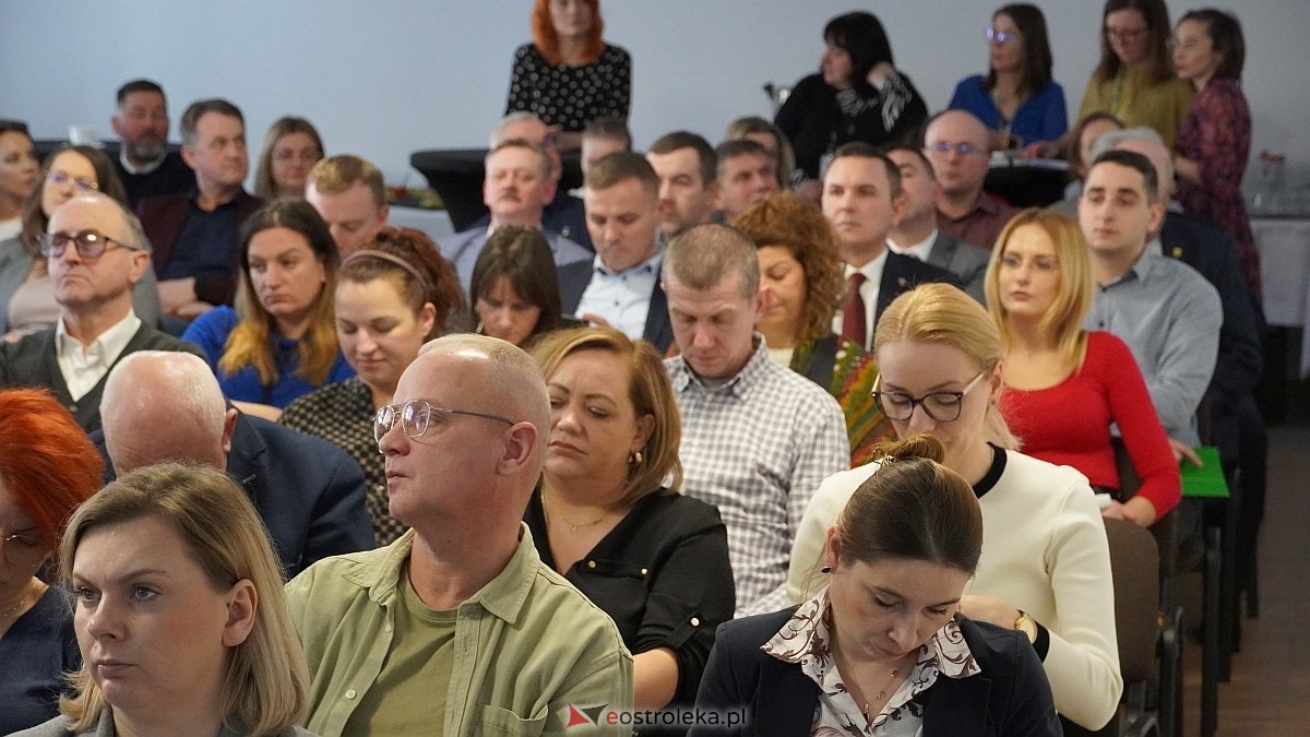 Konferencja Zielone programy wsparcia dla samorządów w Ostrołęce [24.02.2025] - zdjęcie #7 - eOstroleka.pl