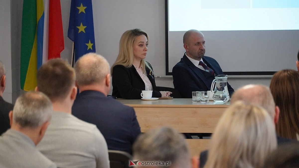 Konferencja Zielone programy wsparcia dla samorządów w Ostrołęce [24.02.2025] - zdjęcie #2 - eOstroleka.pl