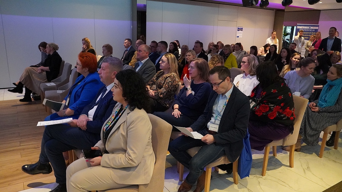 Konferencja Aktualne potrzeby rynku pracy i zatrudnienia cudzoziemców w Ostrołęce [25.02.2025] - zdjęcie #54 - eOstroleka.pl
