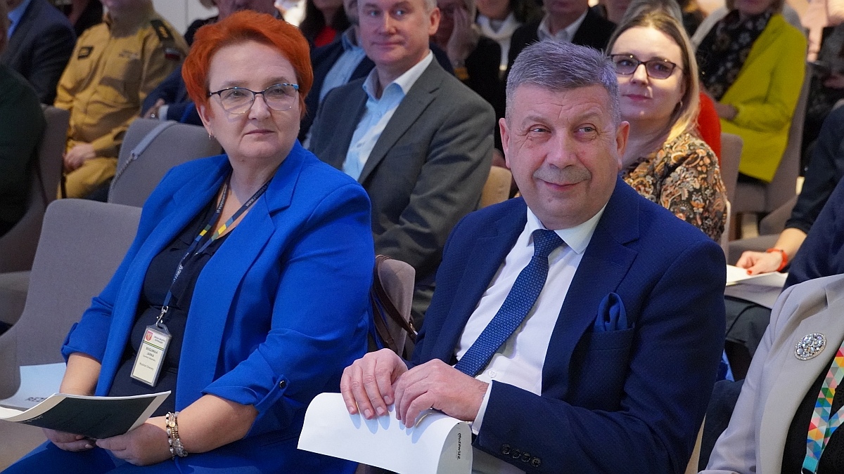Konferencja Aktualne potrzeby rynku pracy i zatrudnienia cudzoziemców w Ostrołęce [25.02.2025] - zdjęcie #52 - eOstroleka.pl