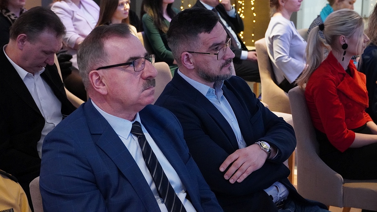 Konferencja Aktualne potrzeby rynku pracy i zatrudnienia cudzoziemców w Ostrołęce [25.02.2025] - zdjęcie #38 - eOstroleka.pl