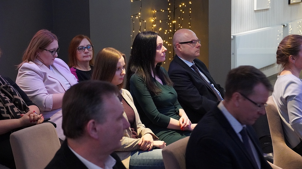 Konferencja Aktualne potrzeby rynku pracy i zatrudnienia cudzoziemców w Ostrołęce [25.02.2025] - zdjęcie #31 - eOstroleka.pl