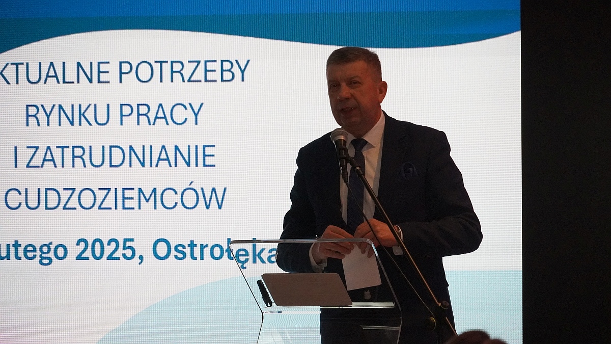 Konferencja Aktualne potrzeby rynku pracy i zatrudnienia cudzoziemców w Ostrołęce [25.02.2025] - zdjęcie #15 - eOstroleka.pl