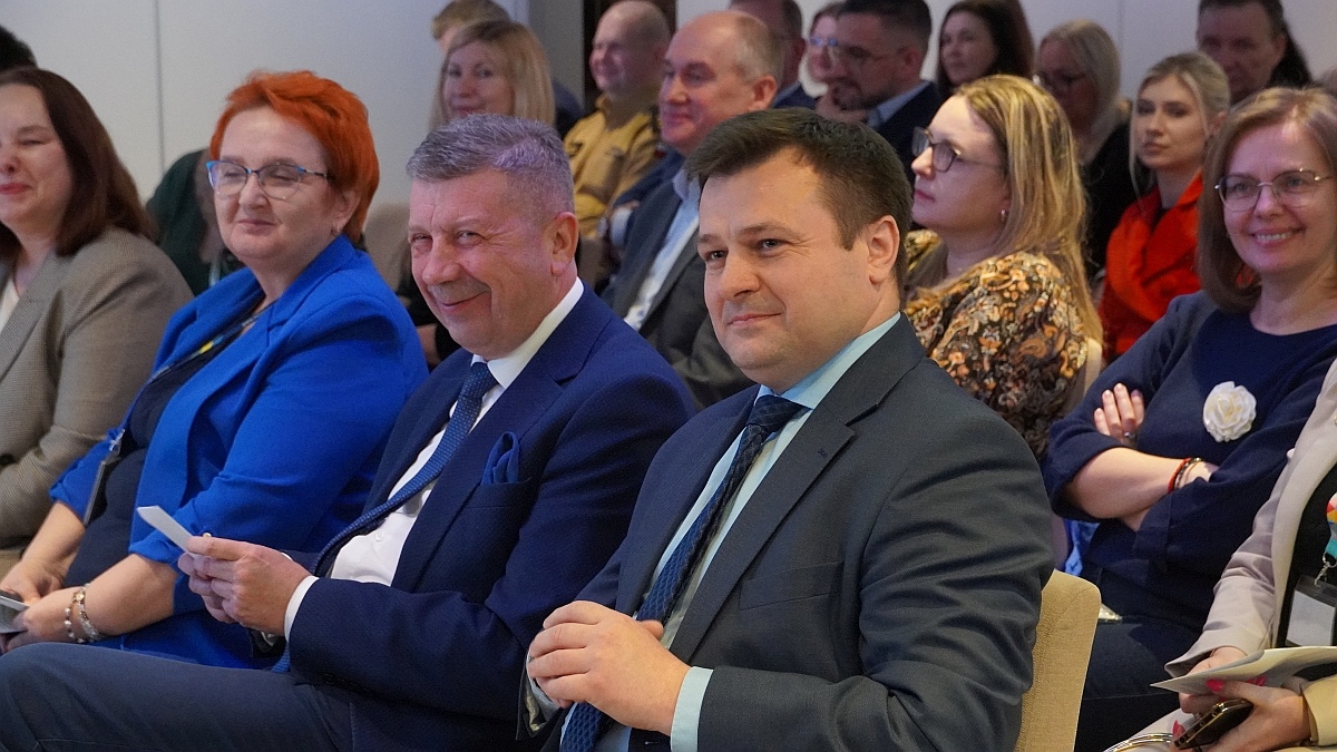 Konferencja Aktualne potrzeby rynku pracy i zatrudnienia cudzoziemców w Ostrołęce [25.02.2025] - zdjęcie #6 - eOstroleka.pl