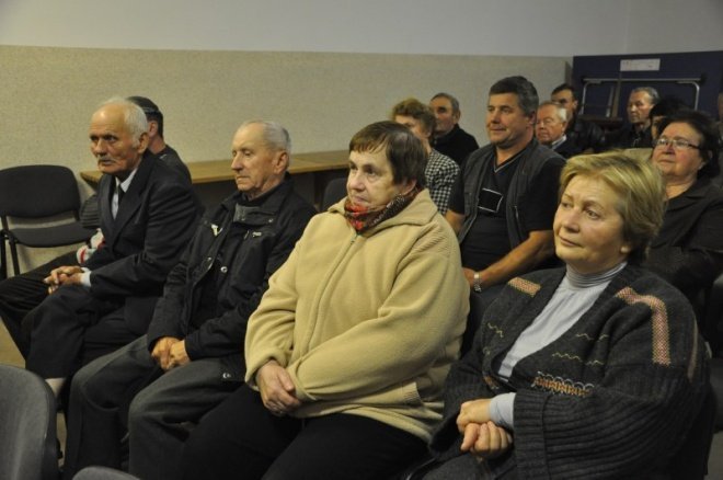 Spotkanie Arkadiusza Czartoryskiego i Roberta Mamątowa z mieszkańcami Daniszewa (10.IX.2011) - zdjęcie #7 - eOstroleka.pl