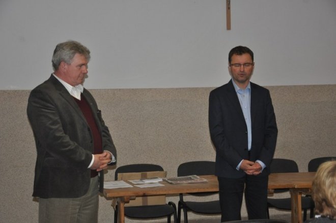 Spotkanie Arkadiusza Czartoryskiego i Roberta Mamątowa z mieszkańcami Daniszewa (10.IX.2011) - zdjęcie #10 - eOstroleka.pl