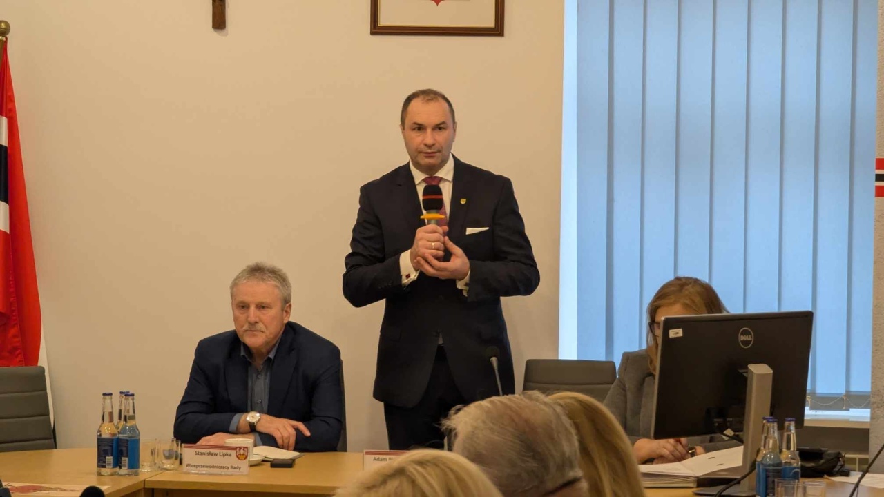 Sesja rady powiatu ostrołęckiego [25.02.2025] - zdjęcie #2 - eOstroleka.pl