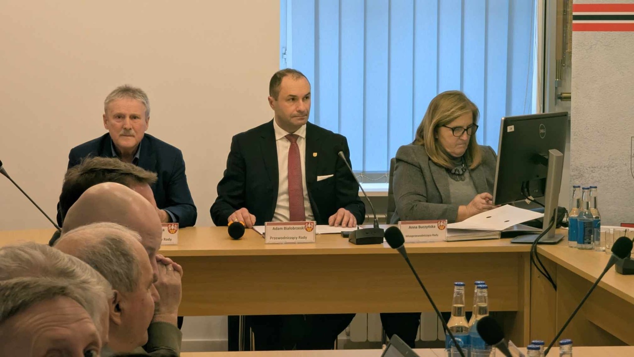 Sesja rady powiatu ostrołęckiego [25.02.2025] - zdjęcie #7 - eOstroleka.pl