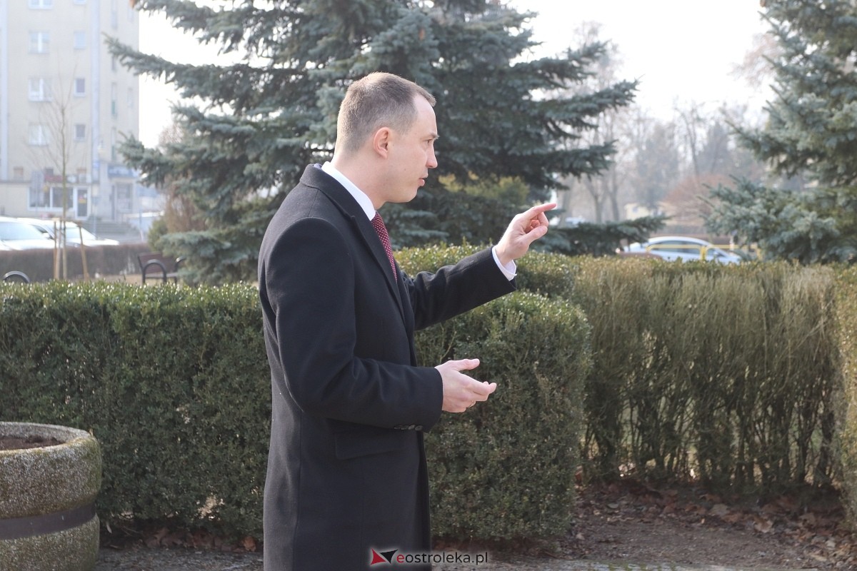 Konferencja Konferedacji w sprawie Centrum Integracji Cudzoziemców [26.02.2025] - zdjęcie #8 - eOstroleka.pl