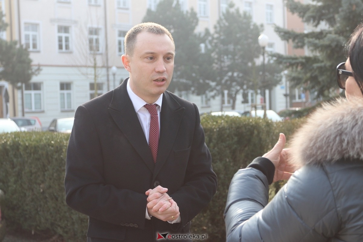 Konferencja Konferedacji w sprawie Centrum Integracji Cudzoziemców [26.02.2025] - zdjęcie #5 - eOstroleka.pl