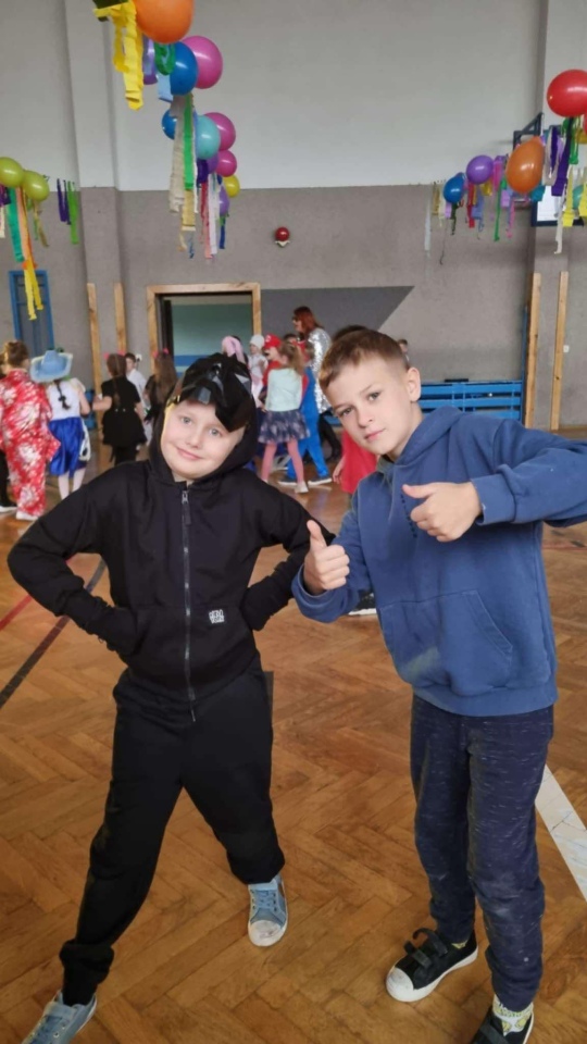 Bal karnawałowy w SP 10 w Ostrołęce  - zdjęcie #49 - eOstroleka.pl