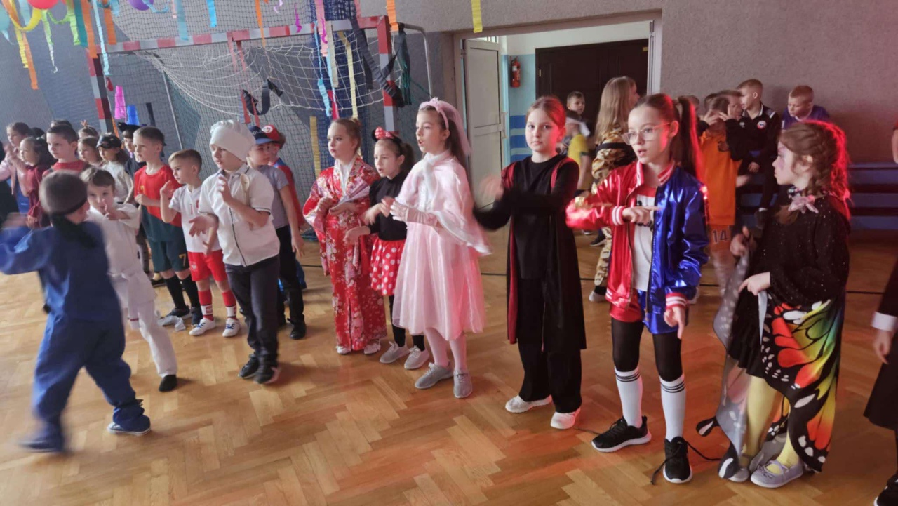Bal karnawałowy w SP 10 w Ostrołęce  - zdjęcie #43 - eOstroleka.pl