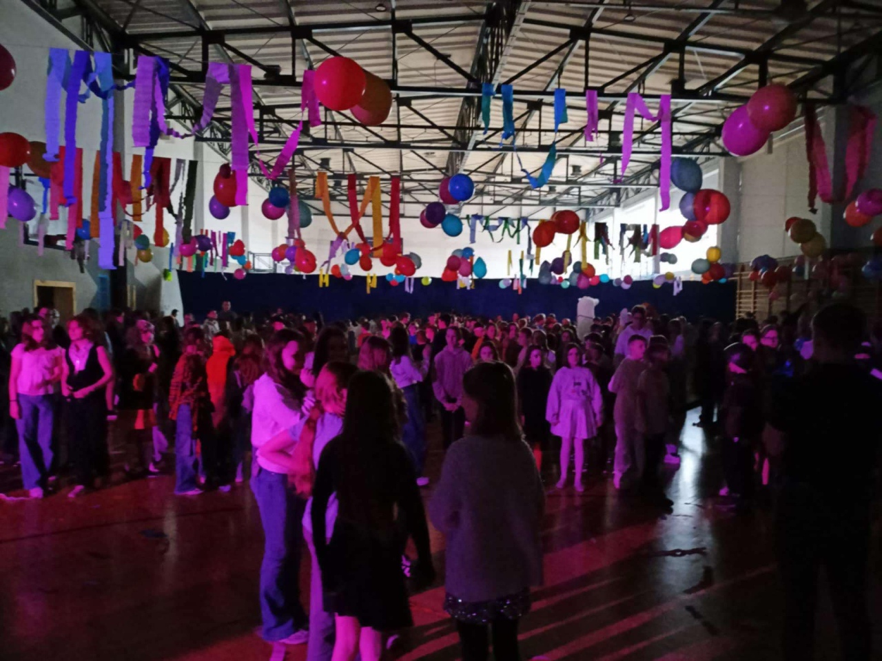 Bal karnawałowy w SP 10 w Ostrołęce  - zdjęcie #3 - eOstroleka.pl