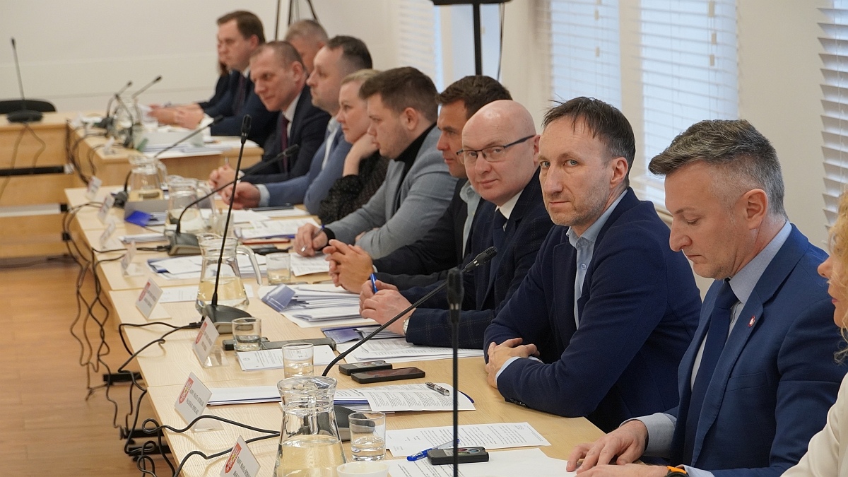 XX sesja Rady Miasta w Ostrołęce [27.02.2025] - zdjęcie #4 - eOstroleka.pl
