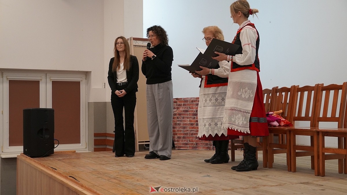 XIX przegląd folklorystyczny Darcie pierza [27.02.2025] - zdjęcie #71 - eOstroleka.pl
