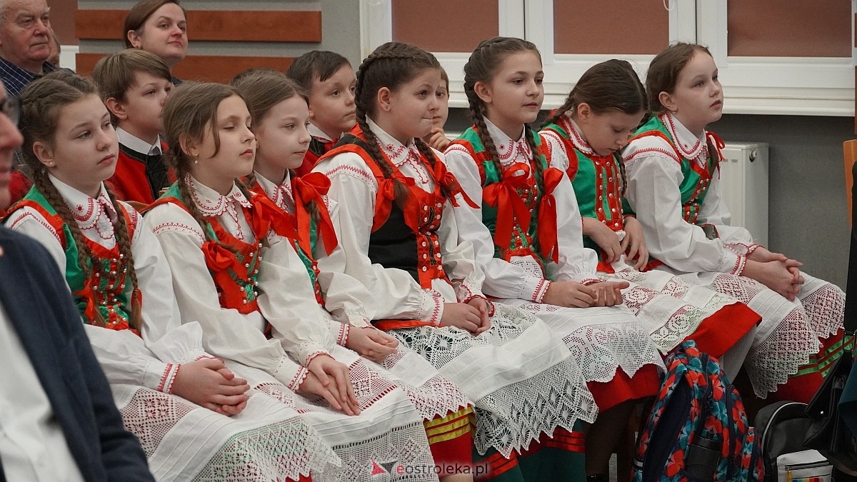 XIX przegląd folklorystyczny Darcie pierza [27.02.2025] - zdjęcie #57 - eOstroleka.pl