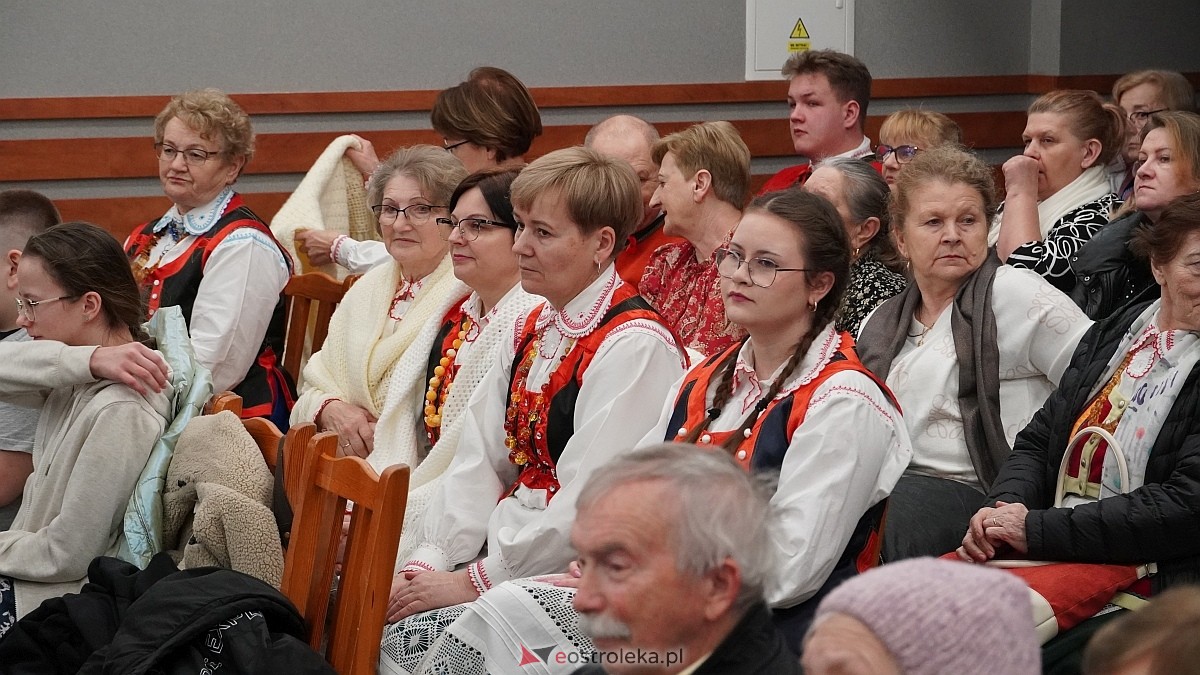 XIX przegląd folklorystyczny Darcie pierza [27.02.2025] - zdjęcie #55 - eOstroleka.pl