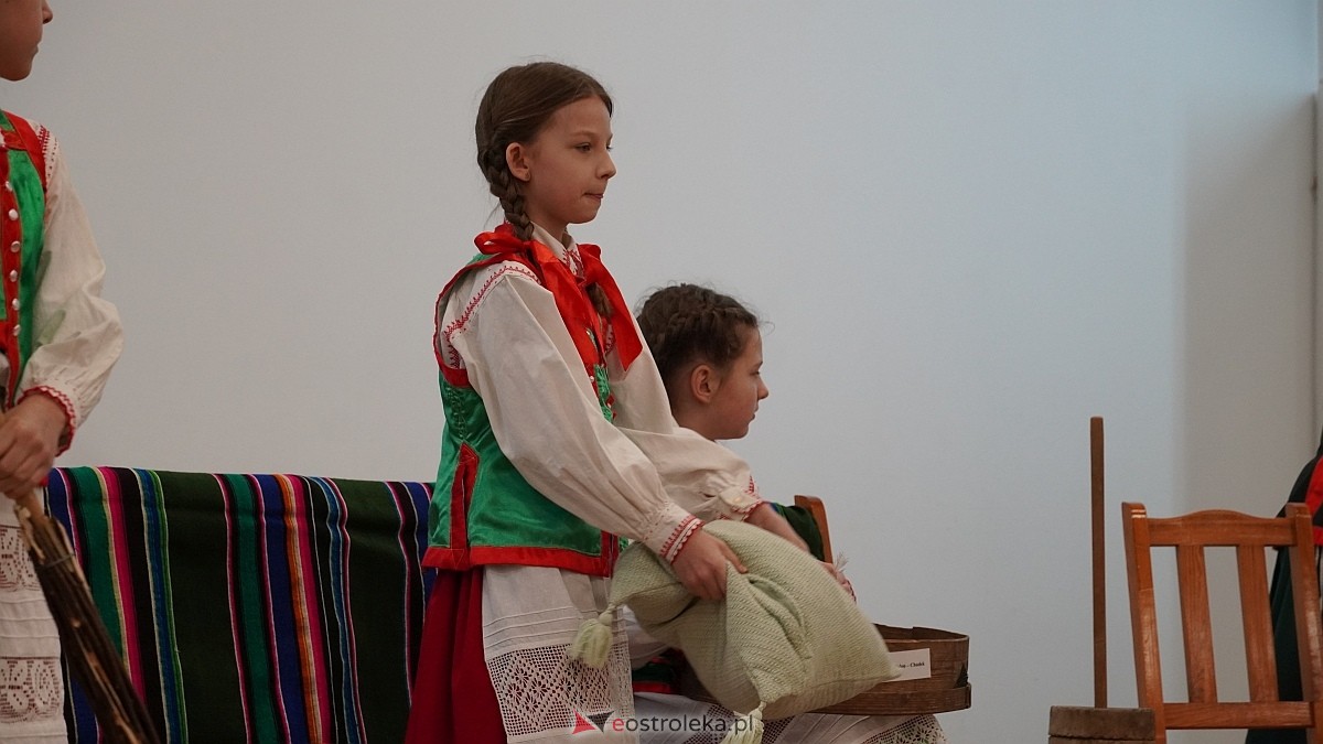 XIX przegląd folklorystyczny Darcie pierza [27.02.2025] - zdjęcie #53 - eOstroleka.pl