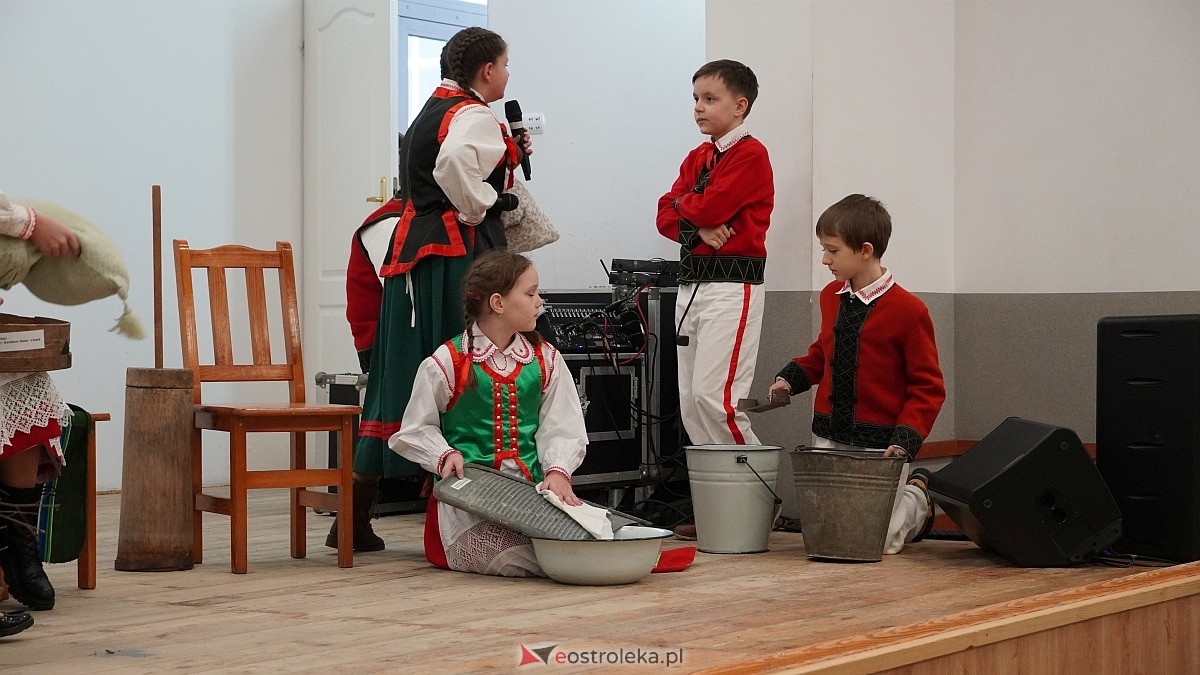 XIX przegląd folklorystyczny Darcie pierza [27.02.2025] - zdjęcie #51 - eOstroleka.pl