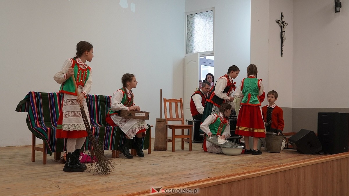 XIX przegląd folklorystyczny Darcie pierza [27.02.2025] - zdjęcie #48 - eOstroleka.pl